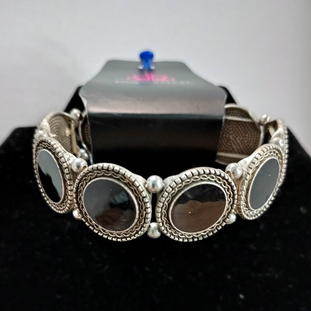 New Paparazzi Costume Jewelry Bracelet